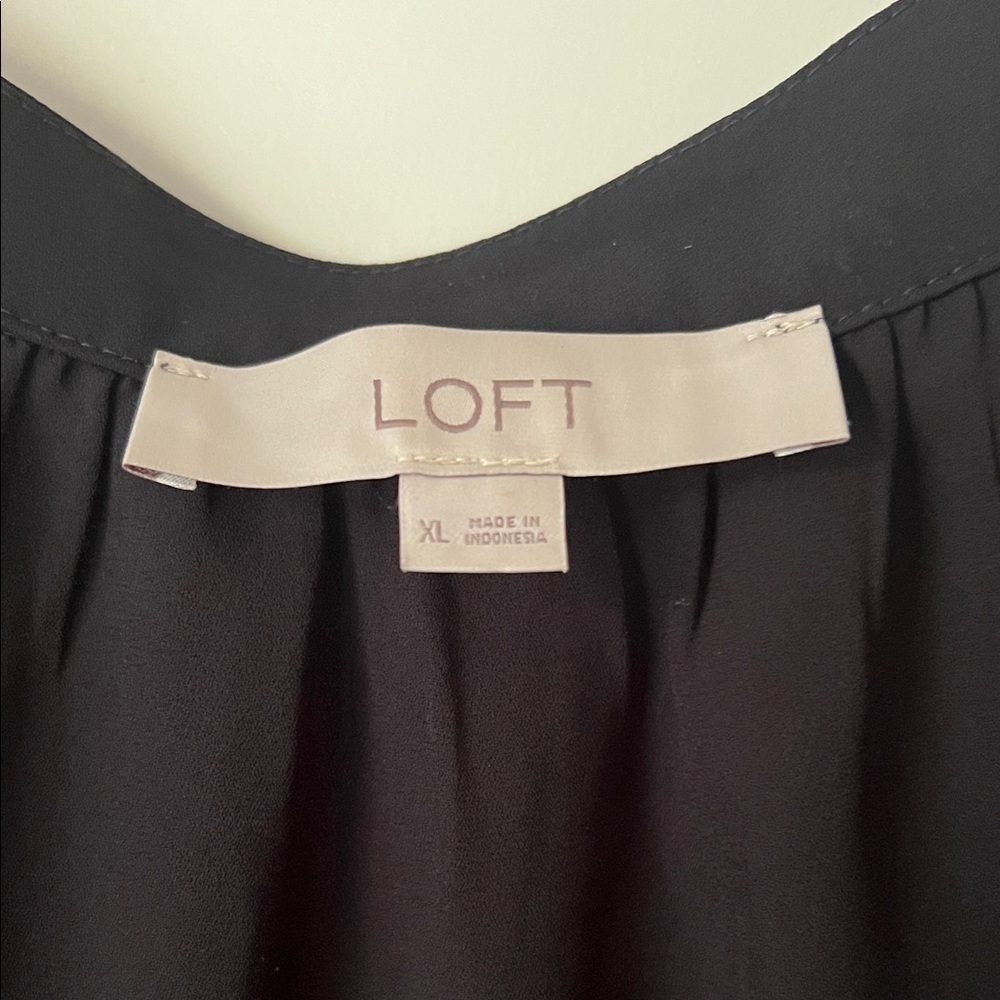 LOFT Black Ruffled Sleeveless Blouse - Picture 2 of 4